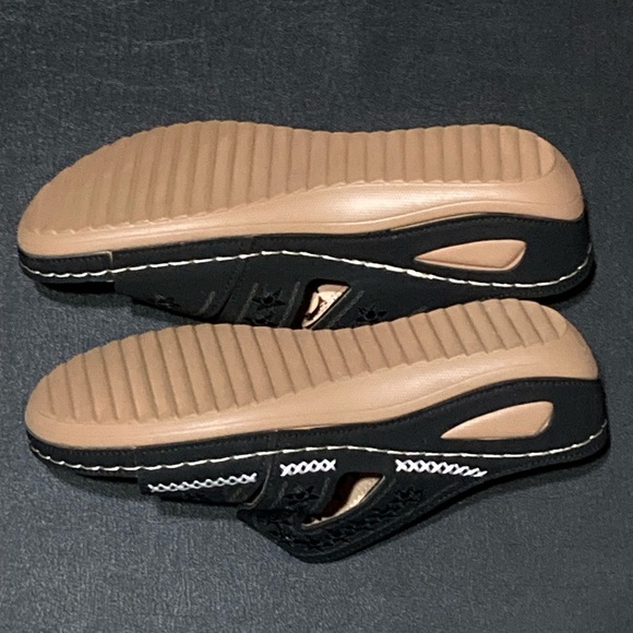 Strapless slide-on sandals - Picture 4 of 4